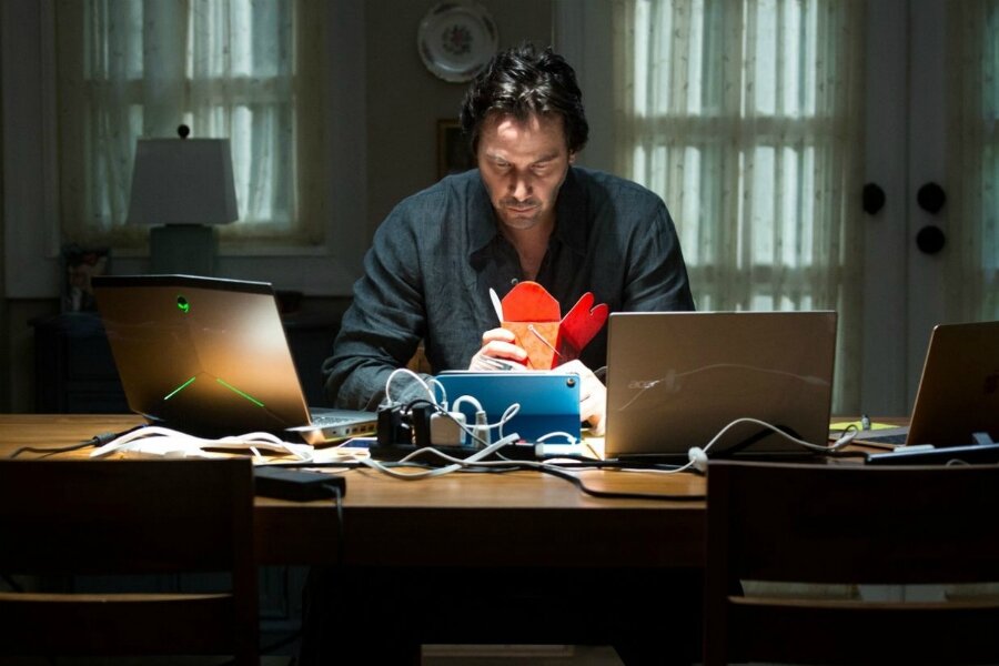 Keanu Reeves’li Replicas’tan Türkçe Altyazılı Fragman Yayınlandı