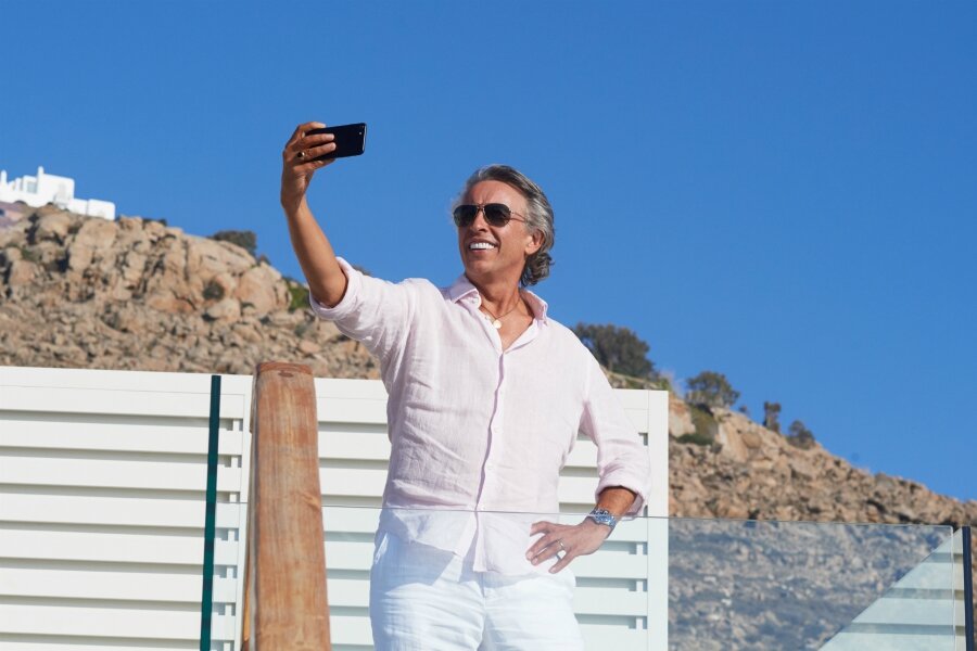 İlk Bakış: Steve Coogan’lı Greed