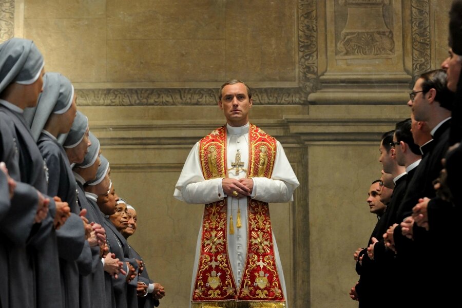 The Young Pope’un Etkileyici Soundtrack’leri