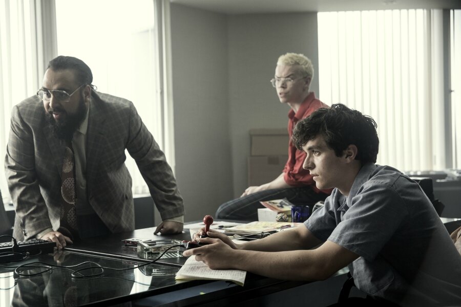 Charlie Brooker, Black Mirror: Bandersnatch Filmi Hakkında Konuştu