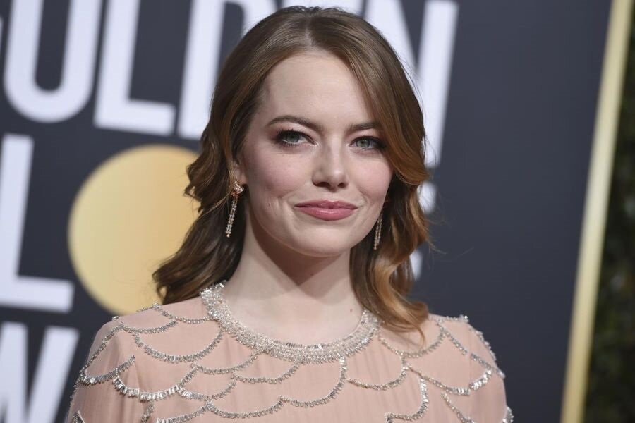 Altın Küre Töreni’nde Emma Stone, Aloha’da Asyalı Bir Karakteri Canlandırdığı İçin Bir Kez Daha Özür Diledi
