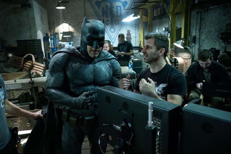 Zack Snyder’in Yeni Projesi Büyük Bütçeli Zombi Filmi Army of the Dead Olacak