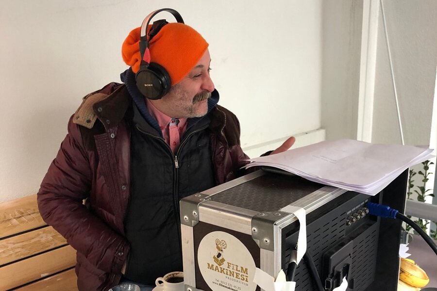 Onur Ünlü’den Yeni Bir YouTube Dizisi Geliyor: İçten Sesler Korosu