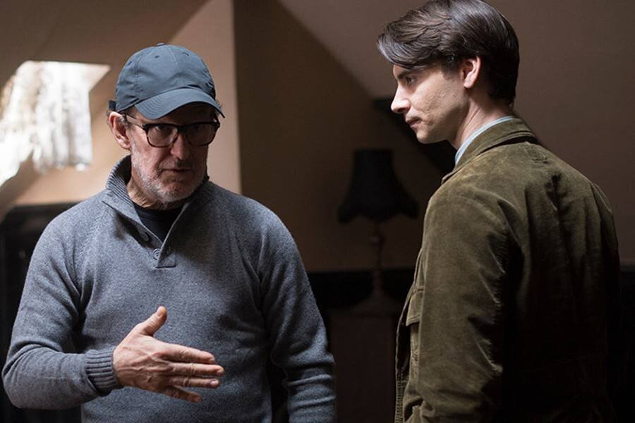 Björn Runge, Bill Skarsgård’lı Burn All My Letters Filminin Yönetmenliğini Üstlenecek