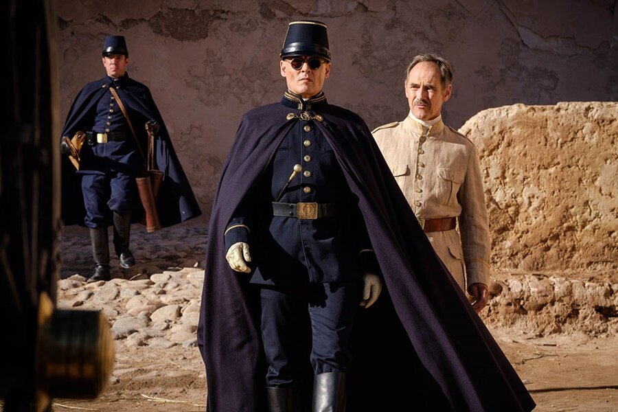 Johnny Depp, Mark Rylance ve Robert Pattinson’lı Waiting for the Barbarians Filminden İlk Fragman Yayınlandı