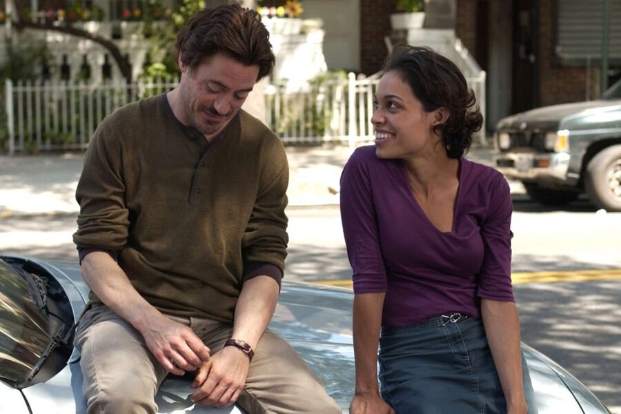 A Guide to Recognizing Your Saints: Gitmek mi Zor, Kalmak mı?