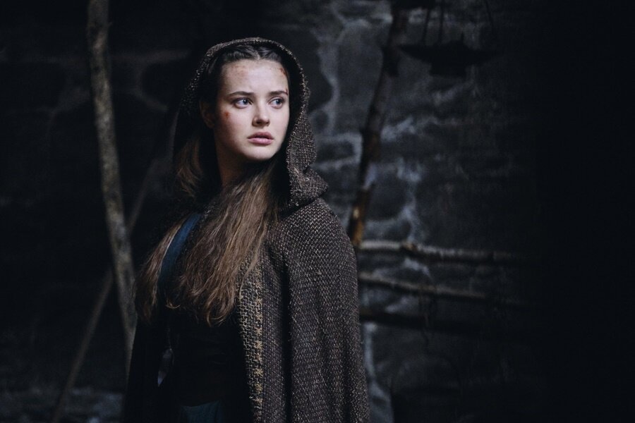 Katherine Langford’lı Netflix Dizisi Cursed’den Yeni Görseller Yayınlandı