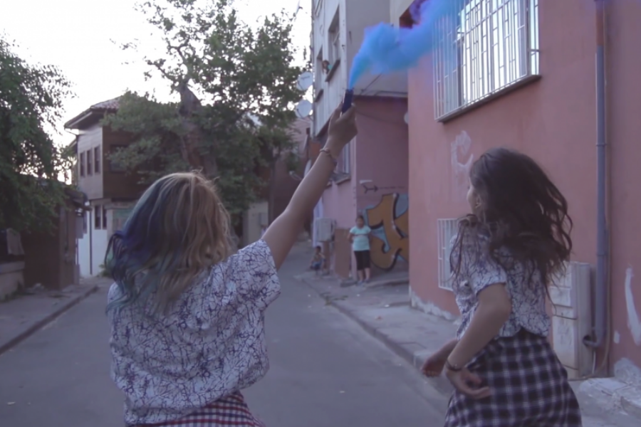 Azra Deniz Okyay’ın İlk Uzun Metraj Filmi Hayaletler Desteklerinizi Bekliyor