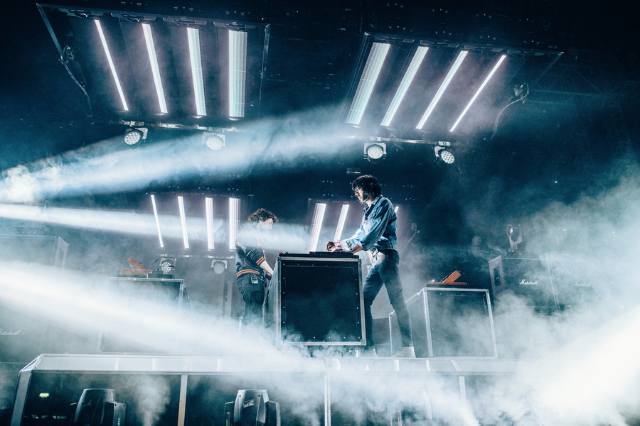 Iris: A Space Opera by Justice – Iris: Justice’ten Bir Uzay Operası