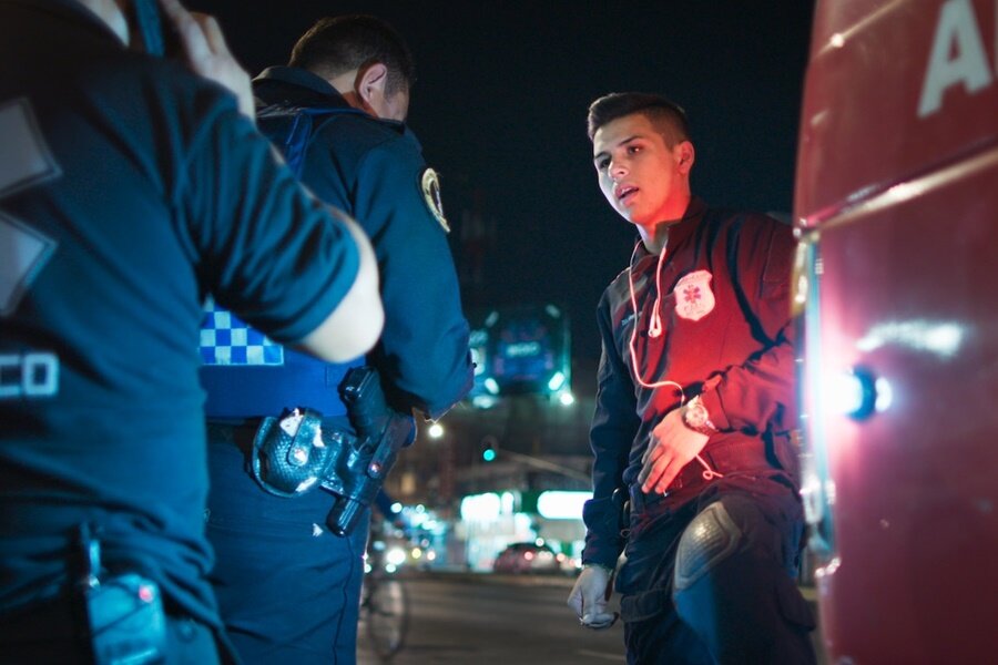 Sundance Film Festivali’nde Dikkat Çeken Belgesellerden Midnight Family’den Fragman Yayınlandı