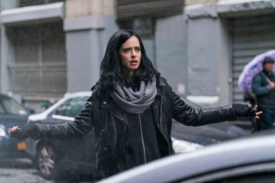 Jessica Jones’un Başrolünde Yer Alan Krysten Ritter’ın İlk Romanı Şenlik Ateşi Bu Hafta Raflardaki Yerini Alacak