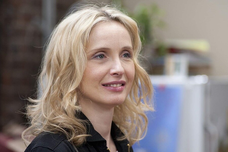 Julie Delpy, Netflix Yapımı Dizisi On the Verge Hakkında Konuştu