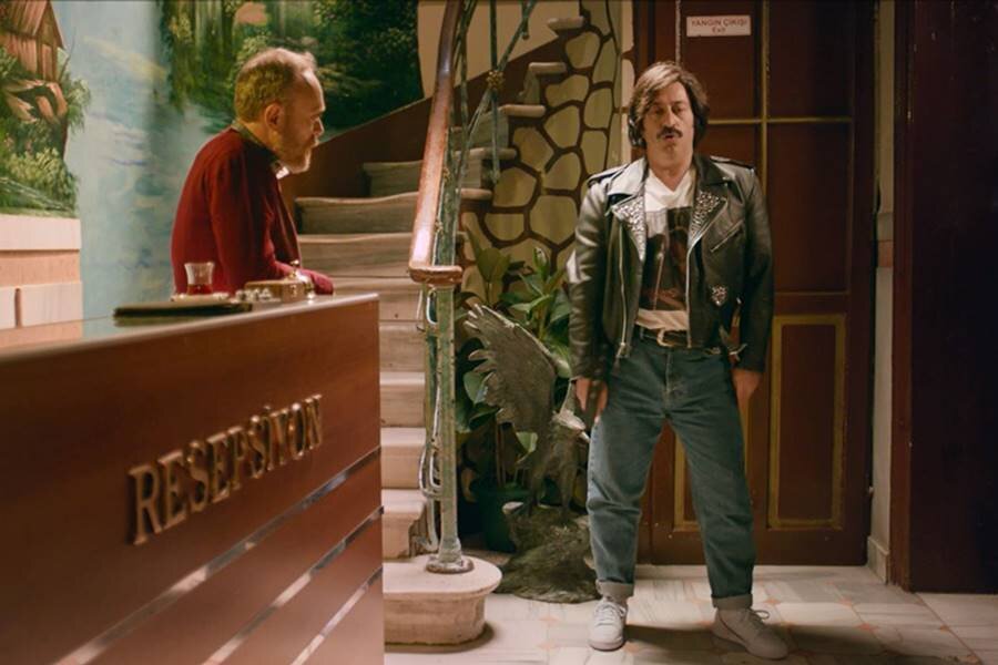 Karakomik Filmler 2 – Deli ve Emanet’ten İlk Fragmanlar Yayınlandı