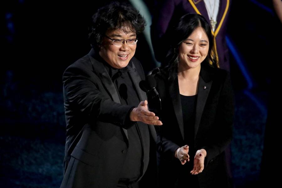 Bong Joon-ho’nun Tercümanı Sharon Choi, Ödül Sezonuyla İlgili Bir Film Çekmeye Hazırlanıyor