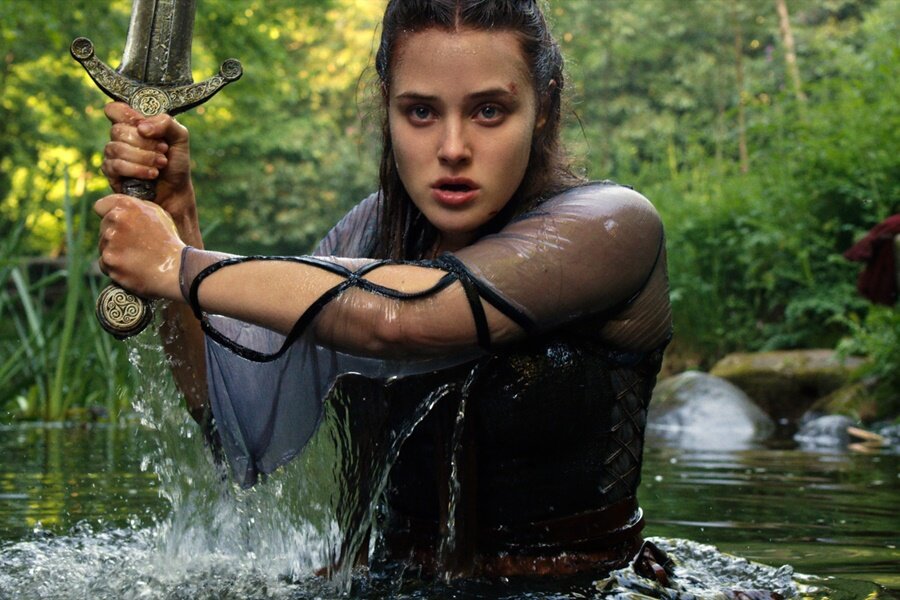 Katherine Langford’lı Netflix Dizisi Cursed’den Tanıtım Fragmanı Yayınlandı