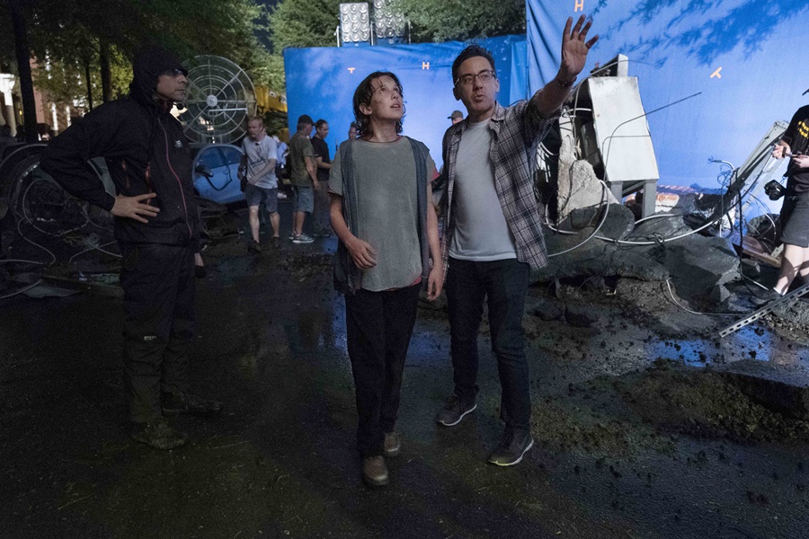 Michael Dougherty, Korku Filmlerinden Görüntüler Kullanarak Salgın Sürecinde Hayatta Kalma Rehberi Hazırladı