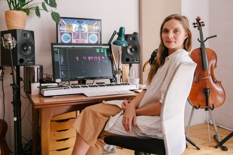 David O. Russell’ın Amsterdam Filminin Müziklerini Joker ile Oscar Kazanan Hildur Guðnadóttir Besteleyecek