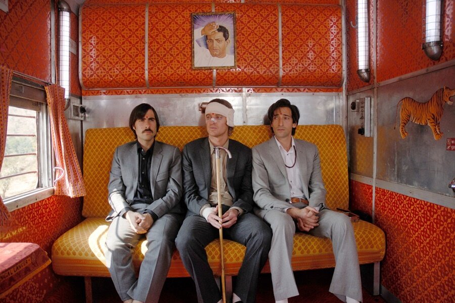 Wes Anderson Filmlerindeki Renk Kullanımını Özel Kılan Çelişkiler