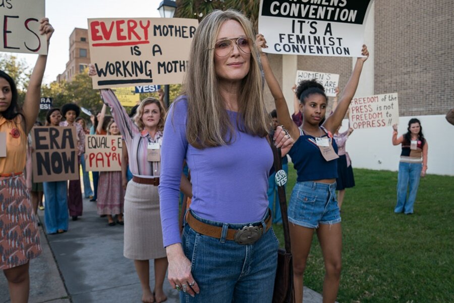 Julianne Moore ve Alicia Vikander’ın Gloria Steinem’a Hayat Verdiği The Glorias Filminden Fragman Yayınlandı