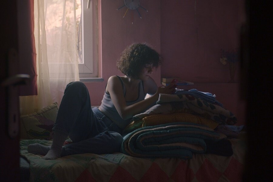 Azra Deniz Okyay’ın Hayaletler Filmi, Kazablanka Bağımsız Filmler Festivali’nden İki Ödülle Döndü