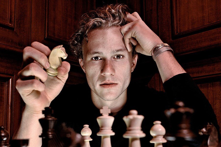 Heath Ledger, Ölmeden Önce The Queen’s Gambit Romanının Film Uyarlamasını Yönetmek İstemiş