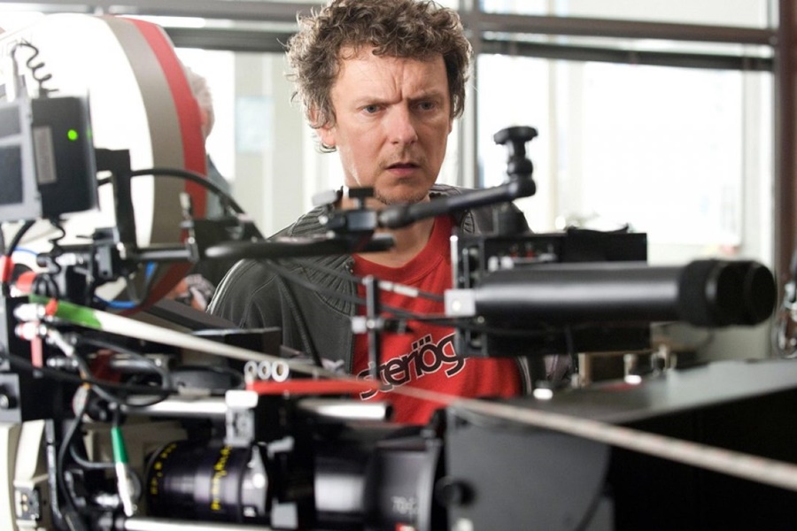 Michel Gondry ve Mindhunter’ın Yaratıcısı Joe Penhall, As She Climbed Across the Table İçin Bir Araya Geliyor