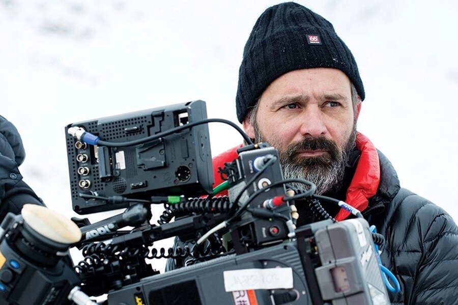 Olaf Olafsson, Touching Uyarlaması için Baltasar Kormákur ile Birlikte Çalışacak