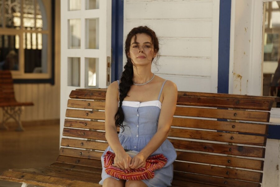 BluTV’nin Özge Özpirinçci ve Salih Bademci’li “İlk ve Son” Dizisinin Çekimlerine Başlandı