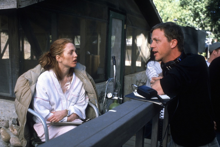 Todd Haynes’in May December Filminin Başrollerinde Natalie Portman ve Julianne Moore Yer Alacak