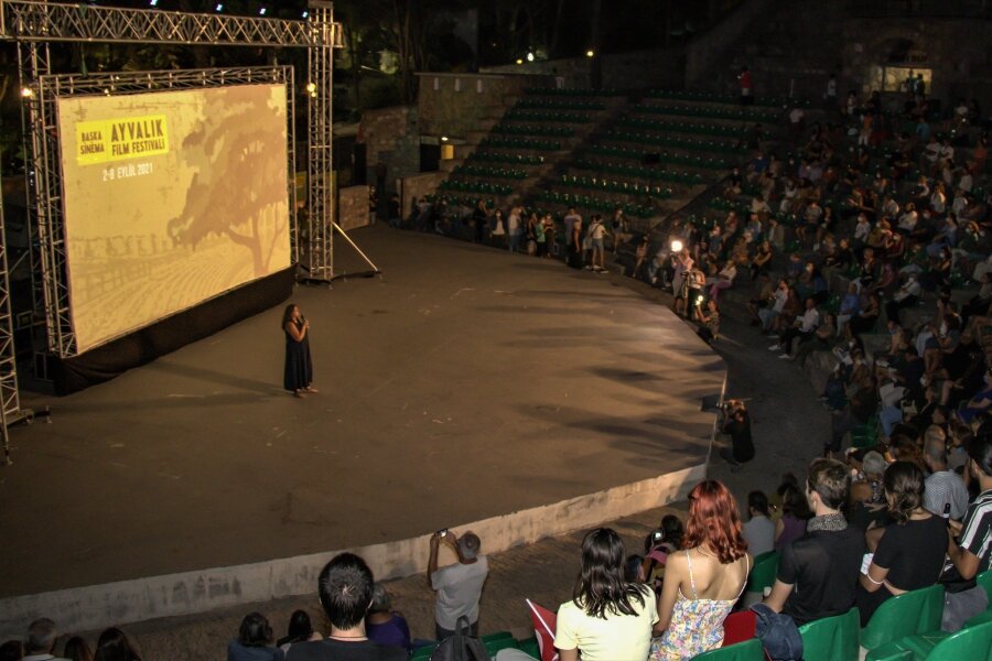 4. Başka Sinema Ayvalık Film Festivali İlk Gününü Geride Bıraktı