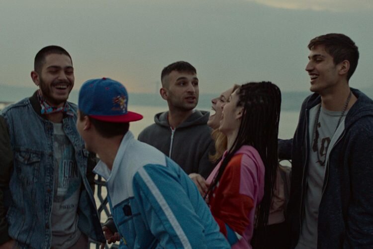 Nisan Dağ ile Bir Nefes Daha Üzerine - FilmLoverss