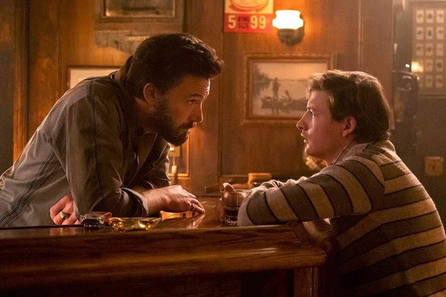 George Clooney’nin Yönettiği Ben Affleck’li The Tender Bar Filminden İlk Fragman Yayınlandı