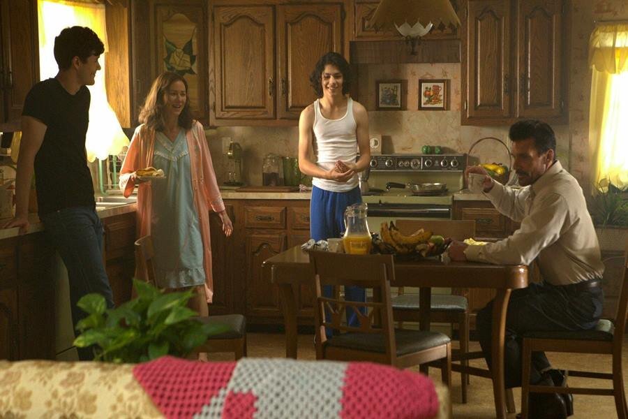 Naomi Watts ve Bobby Cannavale’lı This is the Night Filminden Fragman Yayınlandı