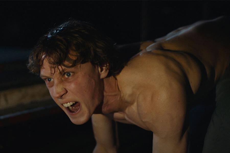 George MacKay ve Lily-Rose Depp’li Wolf Filminden Fragman Yayınlandı