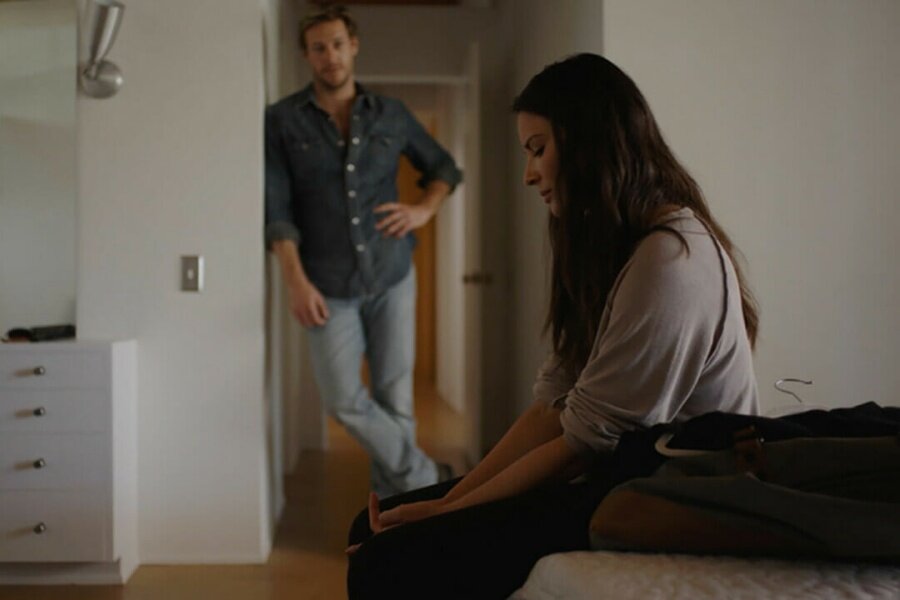 Justine Bateman’ın Olivia Munn, Luke Bracey ve Justin Theroux’lu Violet Filminden İlk Fragman Yayınlandı