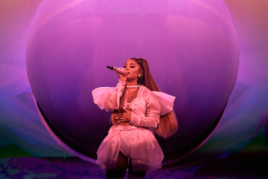 Ariana Grande ve Cynthia Erivo, Broadway Müzikali Wicked’ın Film Uyarlamasının Başrolünde Yer Alacak