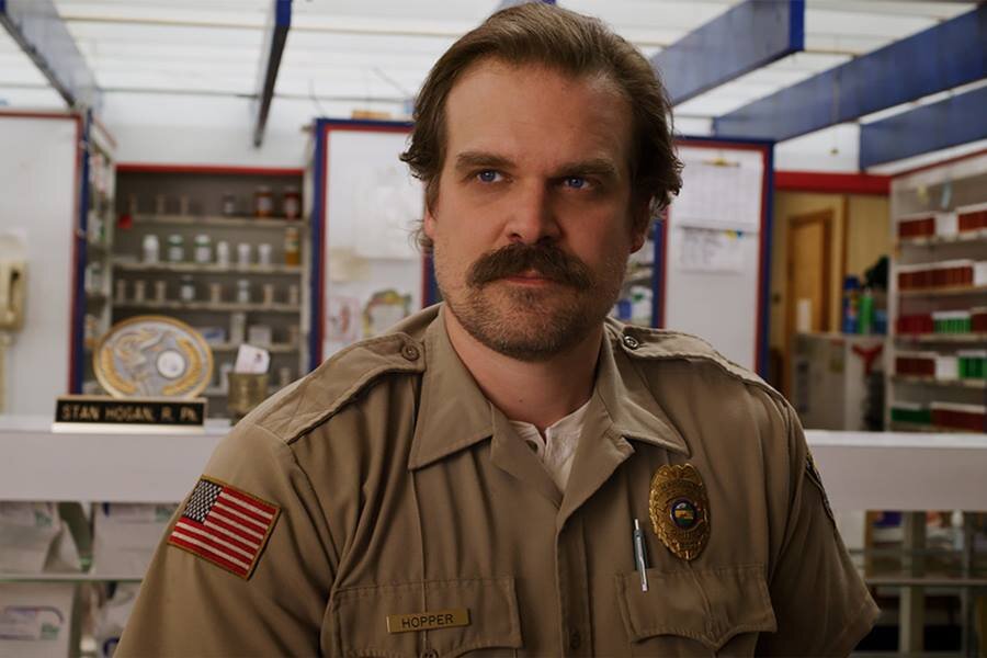 David Harbour, Tommy Wirkola’nın Yöneteceği Violent Night Filminin Başrolünde Yer Alacak