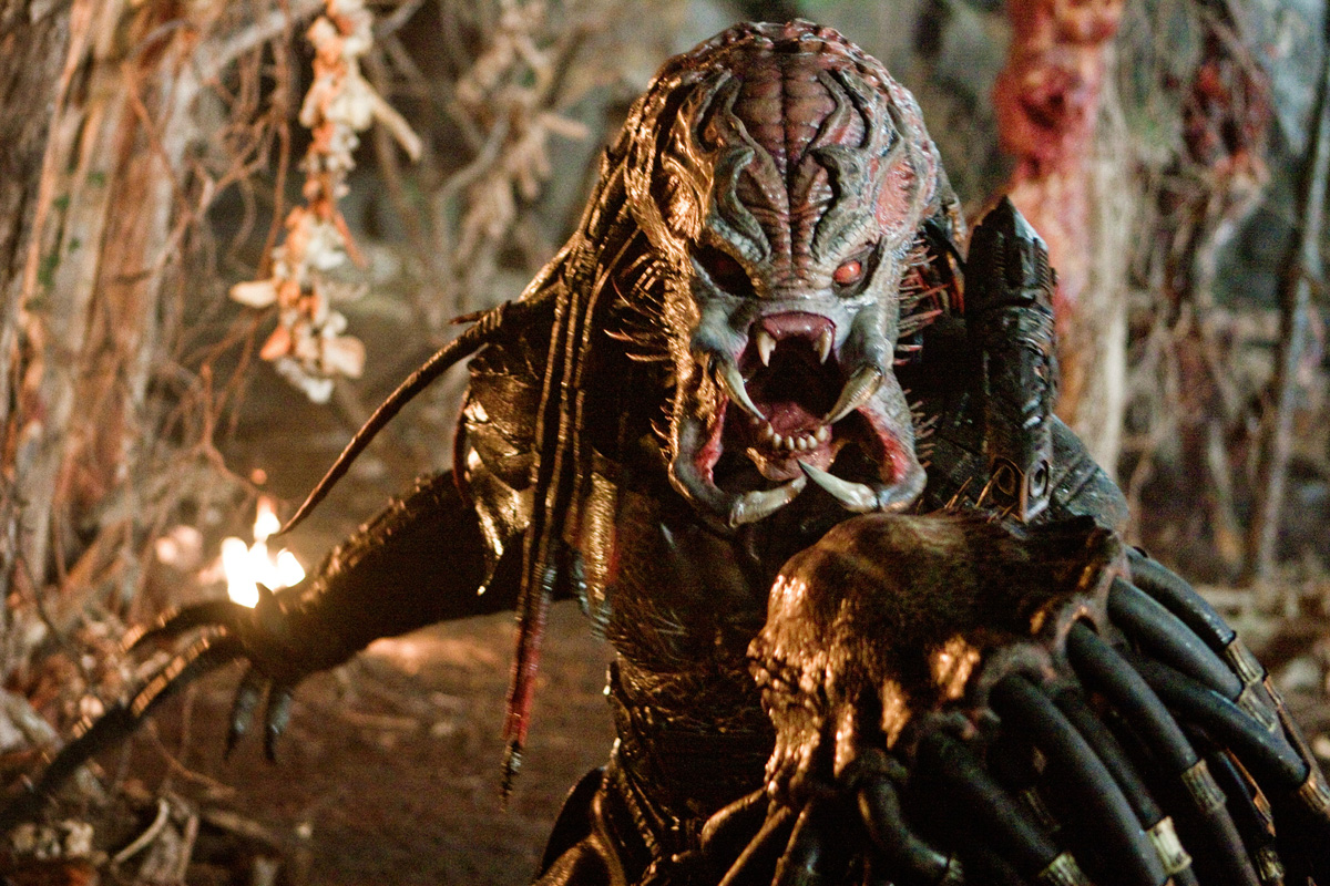 Predator Shane Black’e Emanet